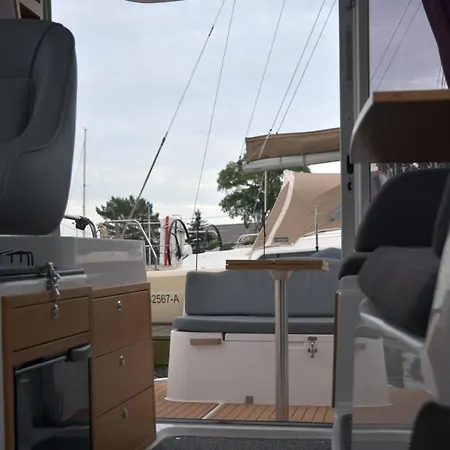 Botel Apartament Na Wodzie - Verona Świnoujście