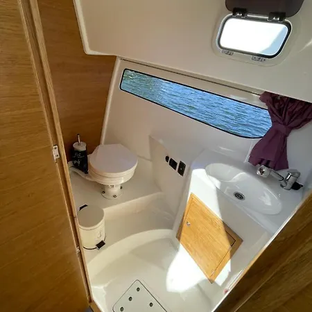 ספינת מלון Apartament Na Wodzie - Verona Świnoujście
